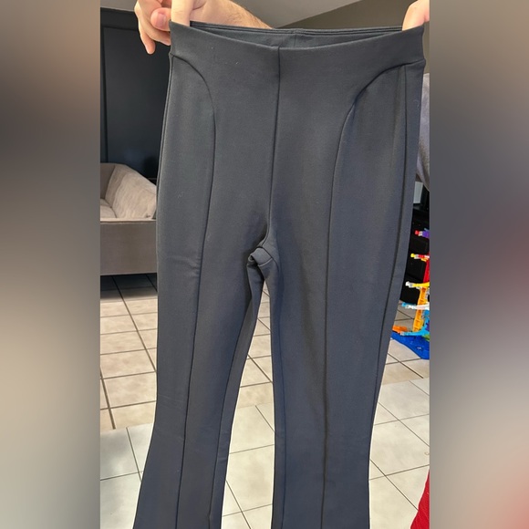 ALO High -Waist 7/8 zip It Flare legguin Size XS Black - Picture 9 of 14